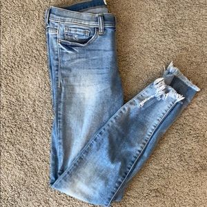 💗Boutique Distressed Skinny Jeans💗